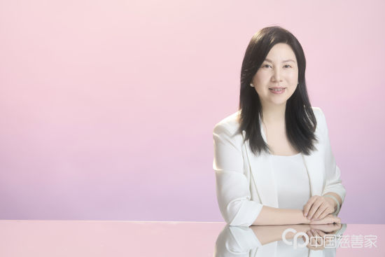 闻佳。图|MORE x JOLI studio 闻佳。图|MORE x JOLI studio