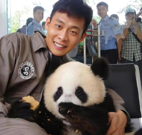 2011꣬μӹèӰ