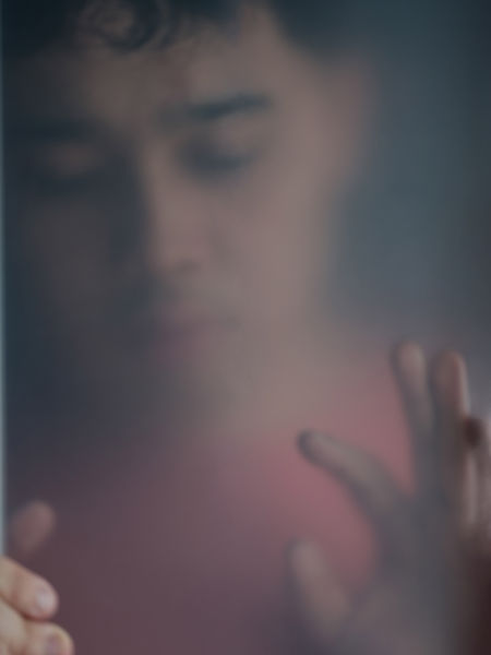 硣